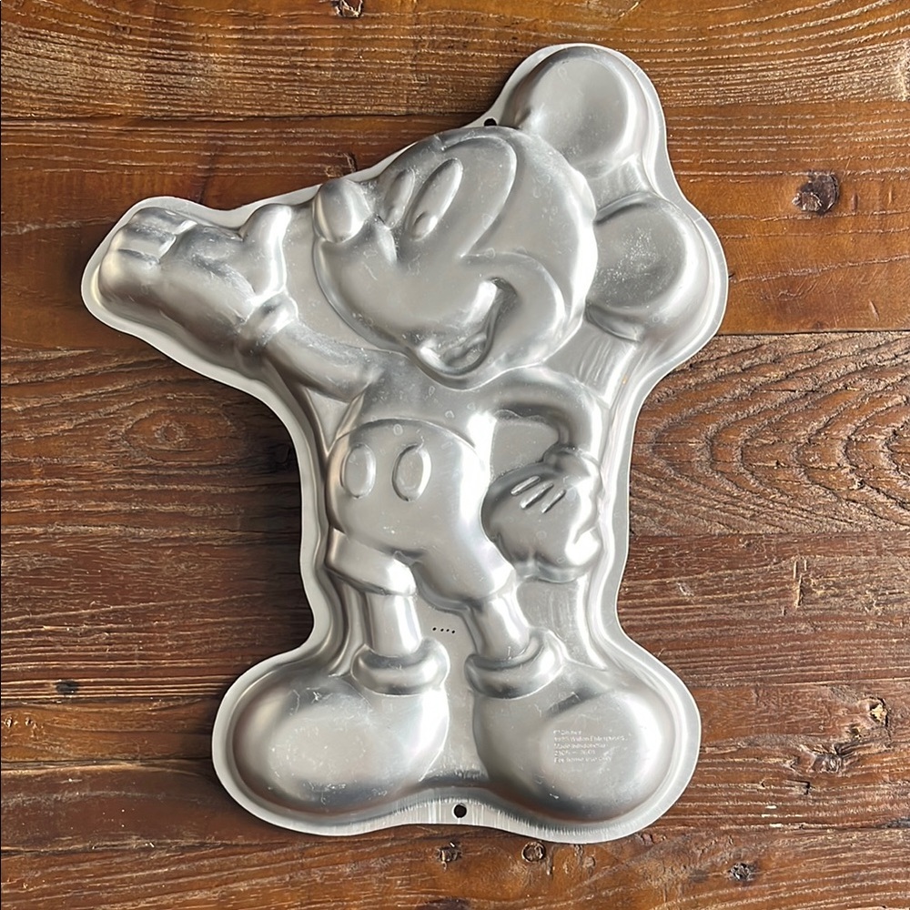 Vintage 1995 Disney Mickey Mouse Cake Pan by Wilton